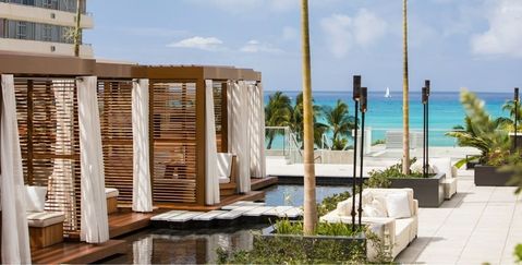 the cabanas at Alohilanui hotel in Hawaii
