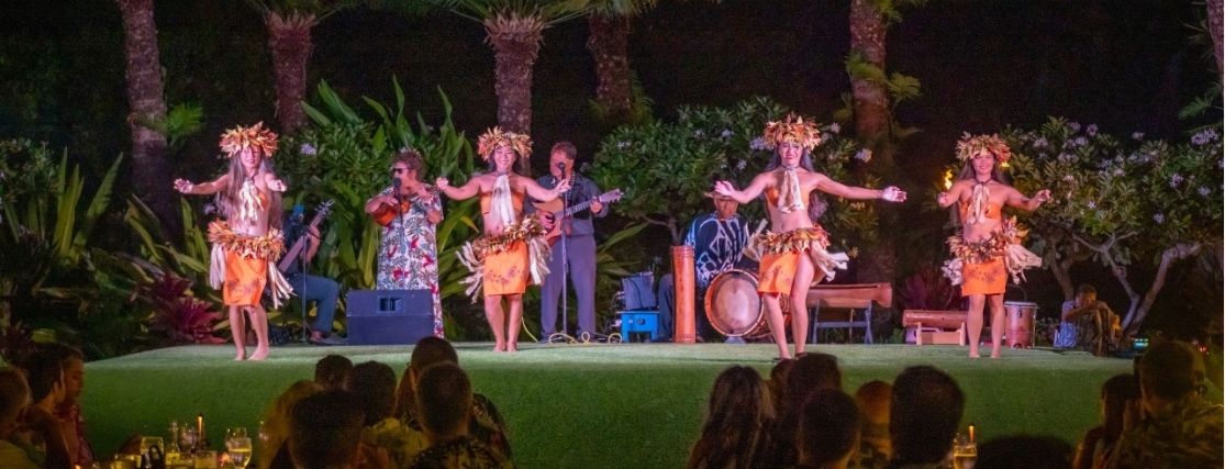 A Hawaiian cultural perfomance